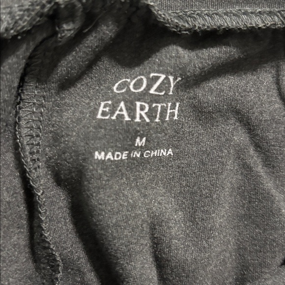 Cozy Earth Women’s Joggers - Picture 4 of 6